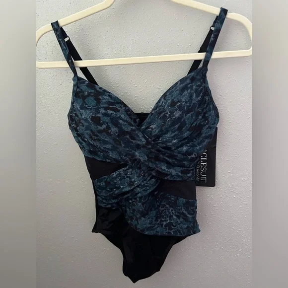 Miraclesuit Mystique One Piece In Titania Size 8 New - Picture 4 of 9